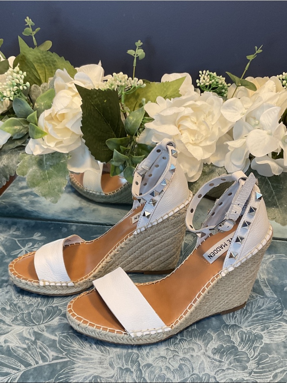 Steve Madden White Leather Studded McKenna Espadrille Wedge Sandals